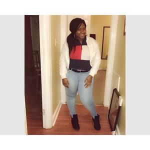 Meet your Posher, Keona